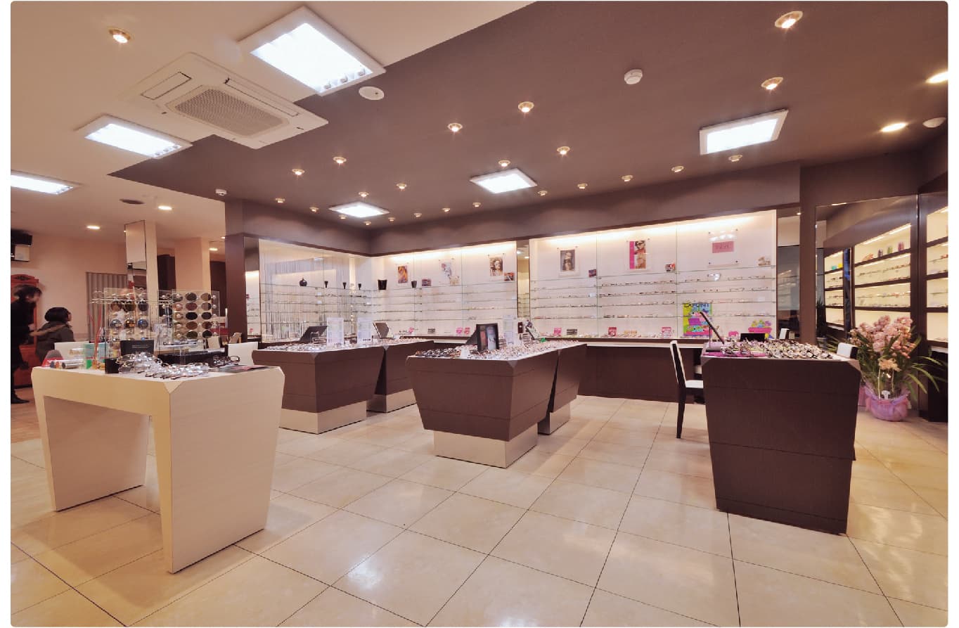 メガネのふじや店内